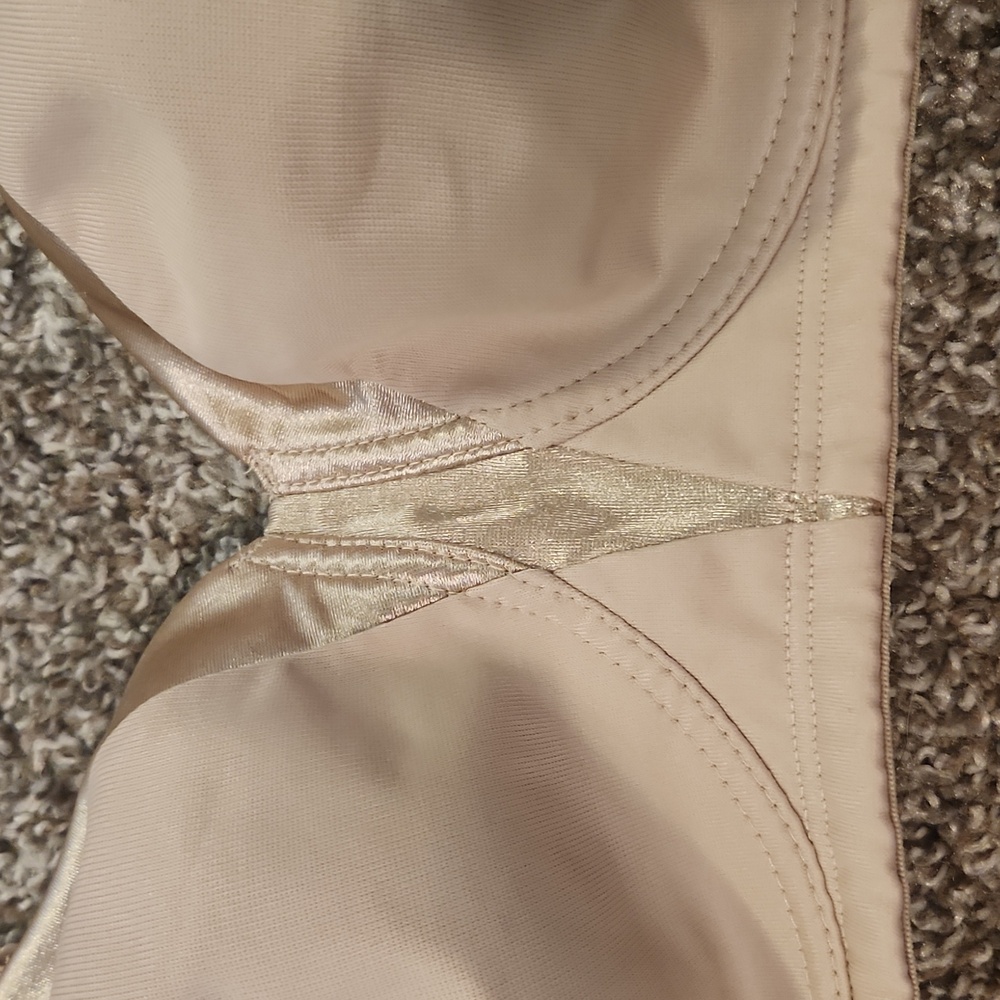 Nude Bra - Picture 2 of 6